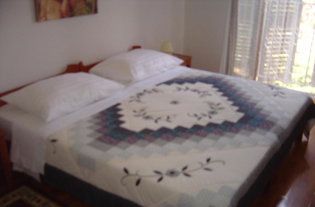 Vila Jadranka Apartments And Rooms Omisalj Room photo
