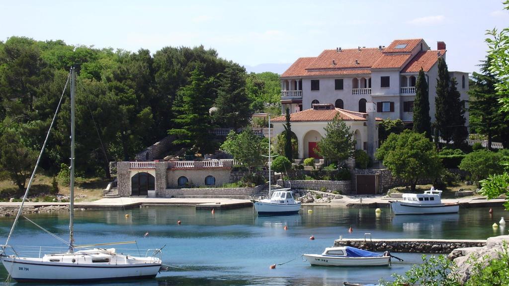 Vila Jadranka Apartments And Rooms Omisalj Room photo